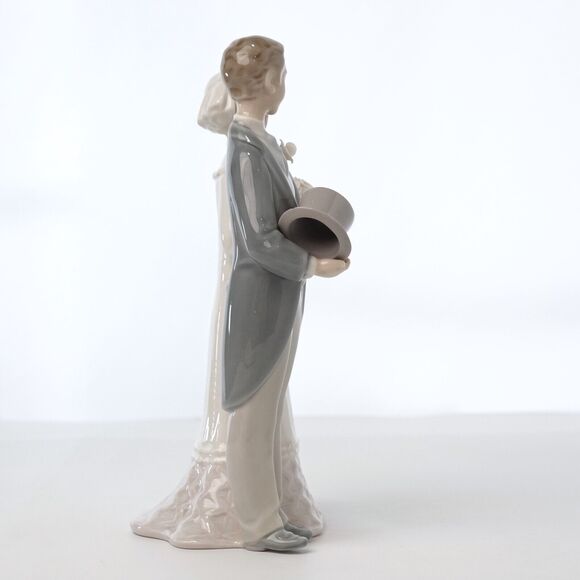 Vtg LLADRO 'BRIDE & GROOM' FIGURINE Handmade Porcelain Retired 4808 - Picture 7 of 16